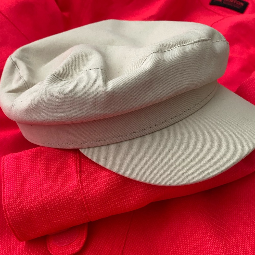 FOREVER21 Cute woman’s hat , cream or beige color , new